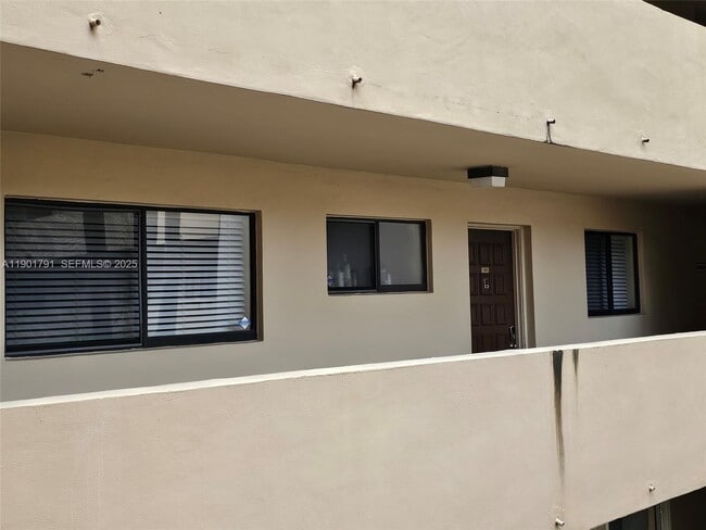 Foto del edificio - 8415 SW 107th Ave