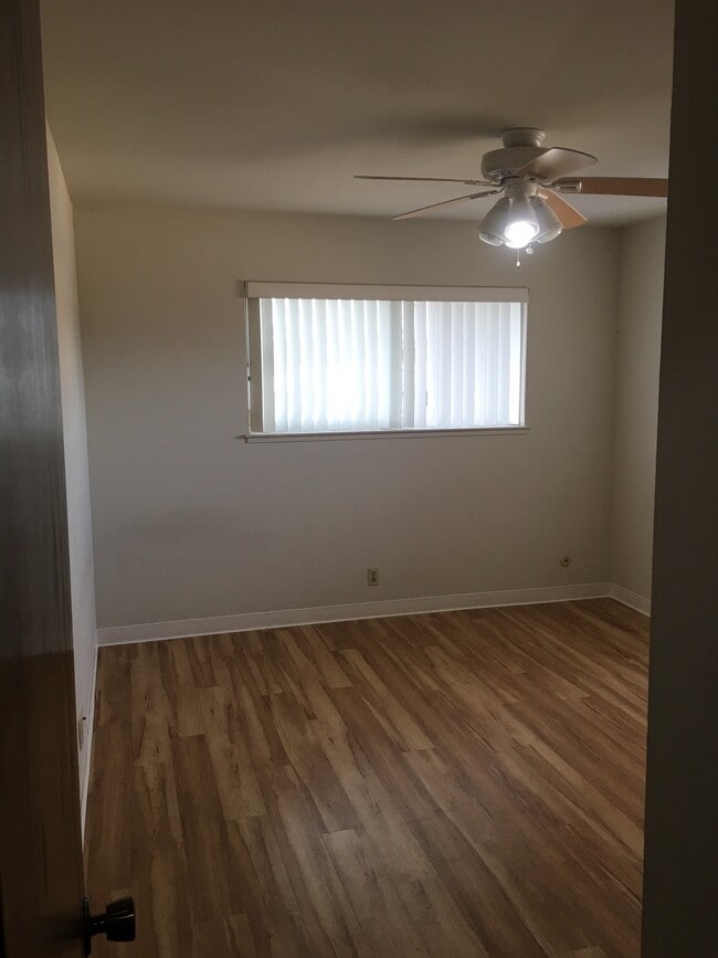 Building Photo - 2295 Anna Dr