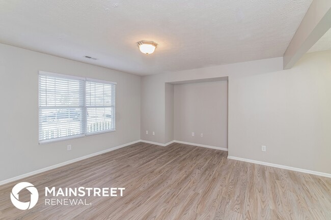 Building Photo - 9620 River Trail Dr