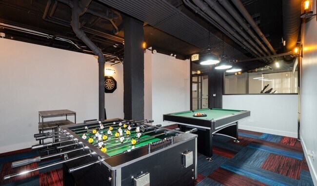 Foto del edificio - 7645 N Sheridan Rd
