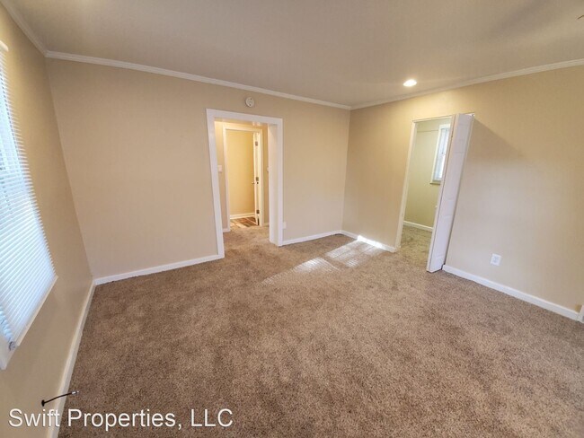 Building Photo - 2 br, 1 bath House - 3817 Lower Beaver Road