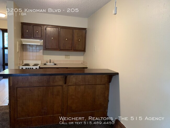 Building Photo - 3205 Kingman Blvd