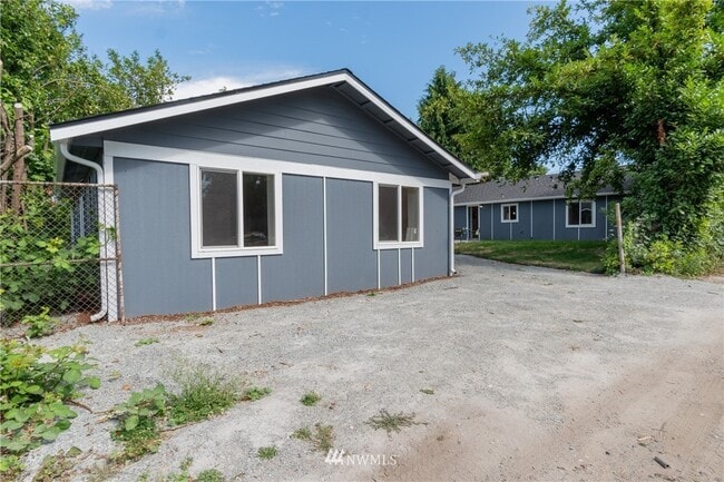 Building Photo - 210 SW 104th St