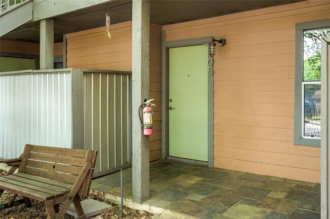 Foto del edificio - 3204 Menchaca Rd