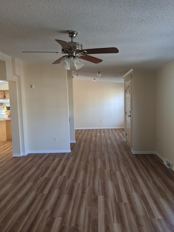 Foto del edificio - 73 Forest Dr