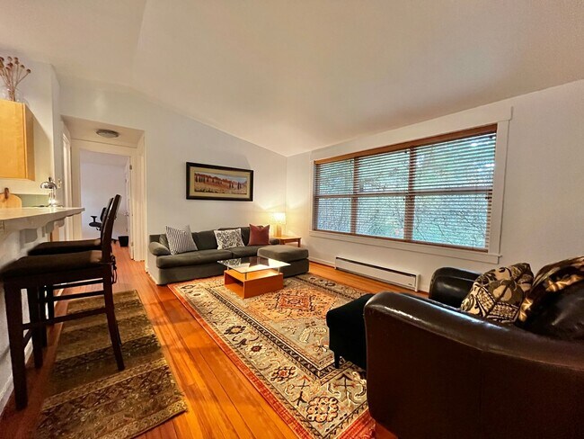 Foto del edificio - 1574 Park View Dr NE