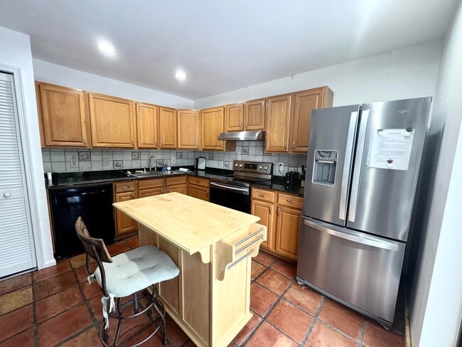 Building Photo - 257 Pleasant Wood Dr