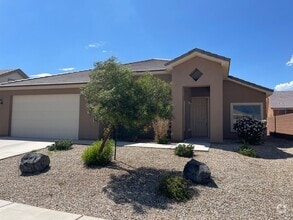 Building Photo - 179 Lantana Ln
