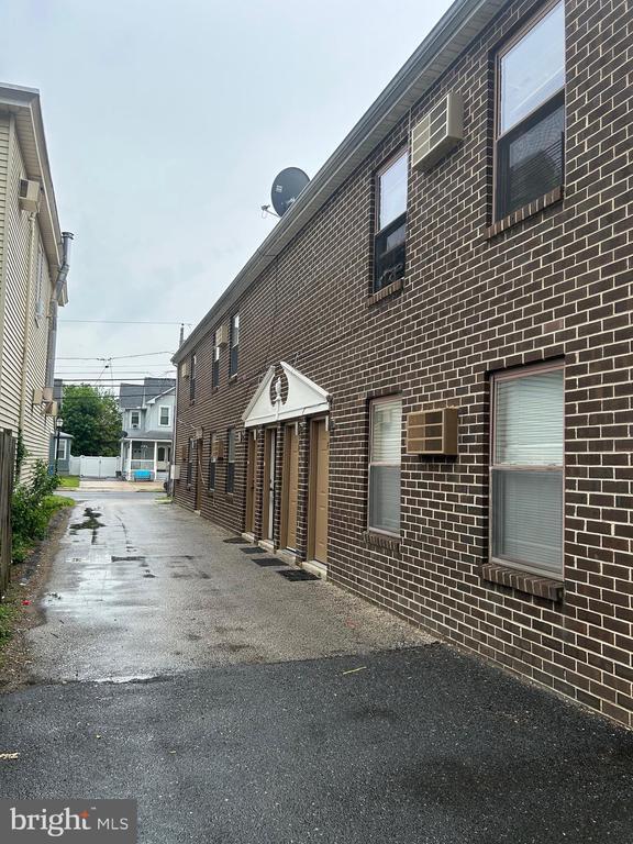 Building Photo - 504 Cinnaminson Ave