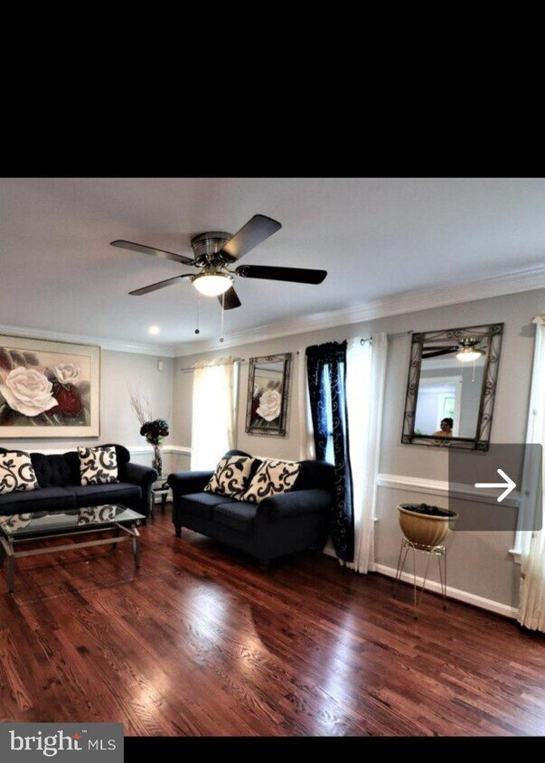 Foto principal - 8005 Lake Pleasant Dr
