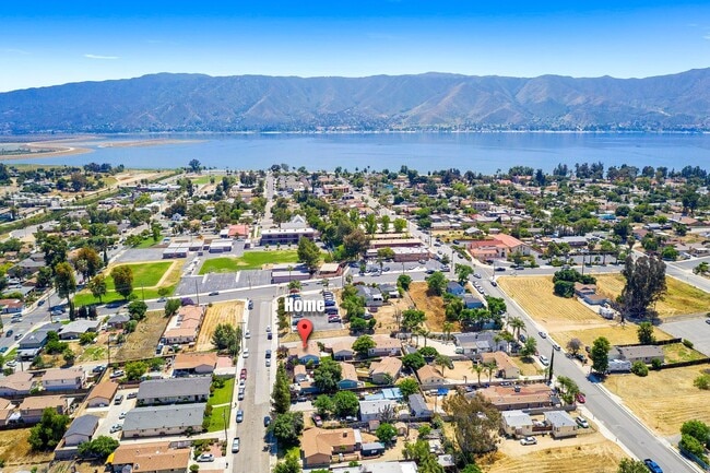 Foto del edificio - 307 N Poe St