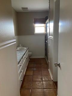 Building Photo - 2250 Greenbriar Dr