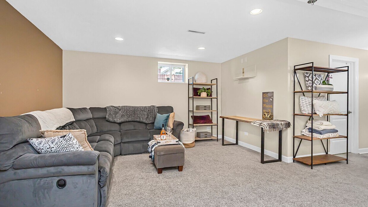 7105 W Arthur Ave, Chicago, IL 60631 House Rental in Chicago, IL