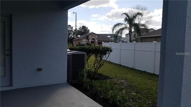 Building Photo - 3048 Chessington Dr