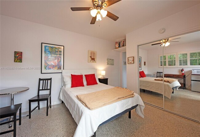 Foto del edificio - 1595 71st St