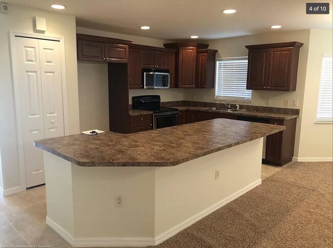 Foto del edificio - 217 Beech Way NW