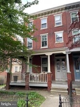 Building Photo - 318 S Walnut St