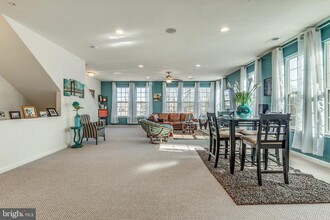 Building Photo - 14755 Malloy Ct