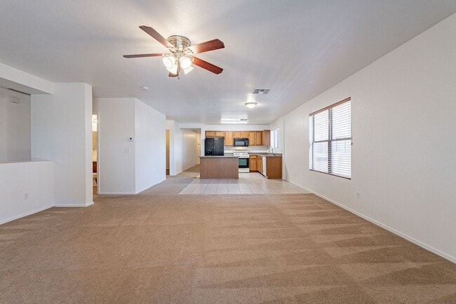 Foto del edificio - Spacious Oro Valley 4-Bedroom Rental with ...