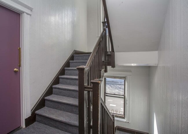 Building Photo - 2 bedroom in Boston MA 02135