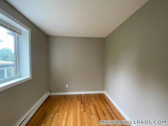 Foto del edificio - 226 Parker Hill Ave