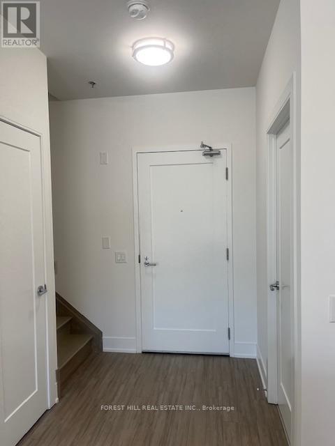 Building Photo - 310 Tweedsmuir Ave