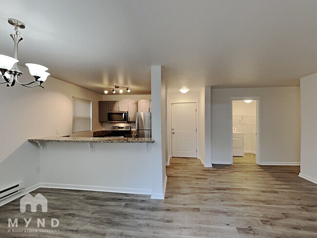 Foto del edificio - 9805 Avondale Rd NE
