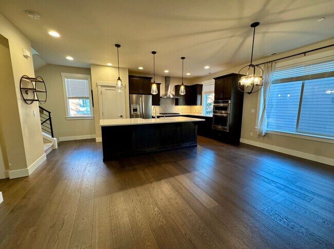Foto del edificio - 938 233rd St SE