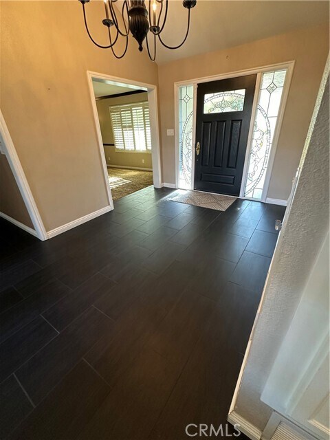 Foto del edificio - 1696 N Euclid Ave