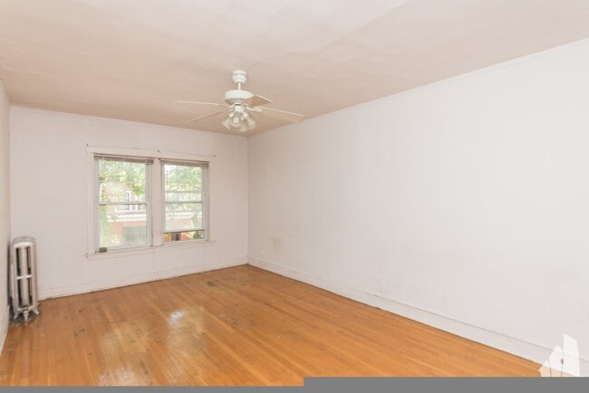 Building Photo - 5135 N Wolcott Ave