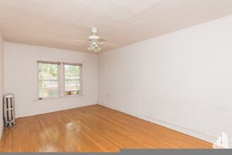 Building Photo - 5135 N Wolcott Ave