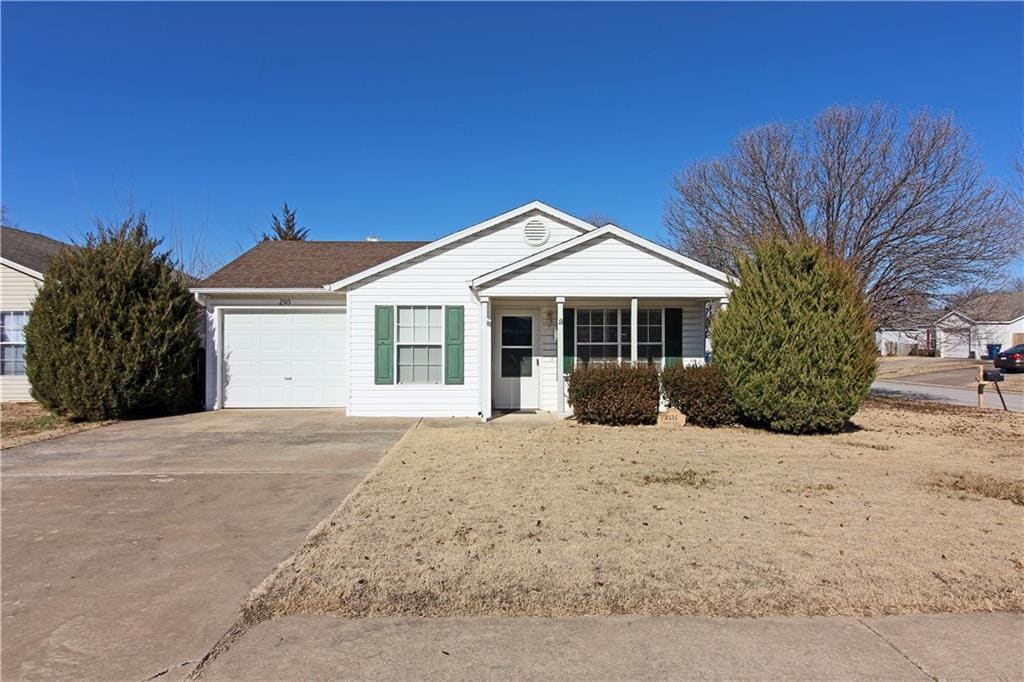 Primary Photo - 2515 Parkcrest Dr