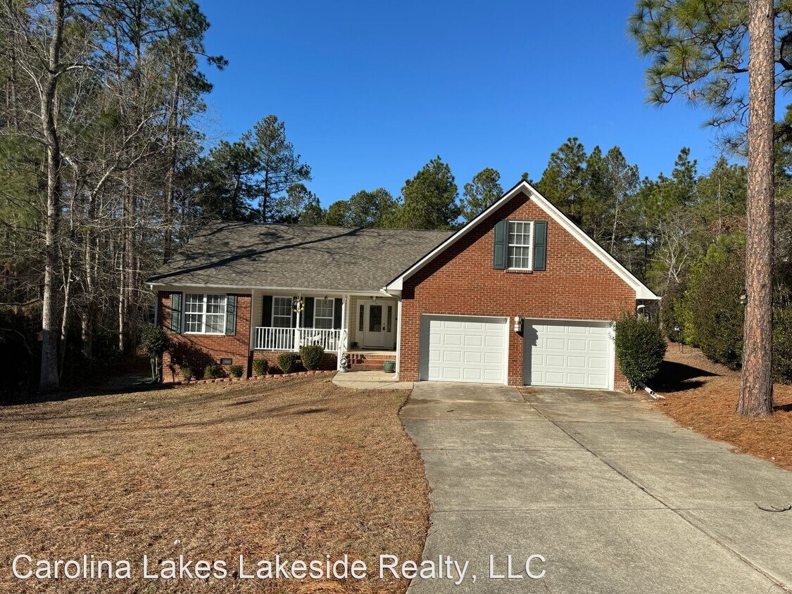 3 br, 2 bath House 282 Sandpiper Dr House Rental in Sanford, NC