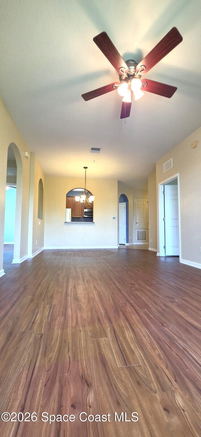 Foto del edificio - 1576 Peregrine Cir