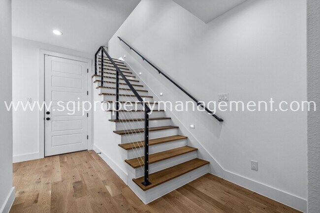 Foto del edificio - 410 Avenue L
