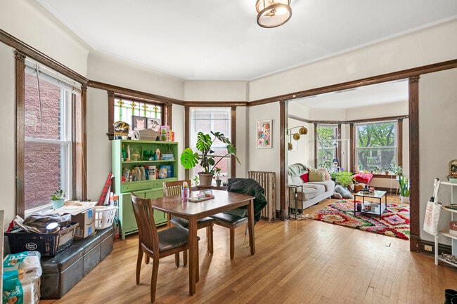 Building Photo - 1210 W Addison St