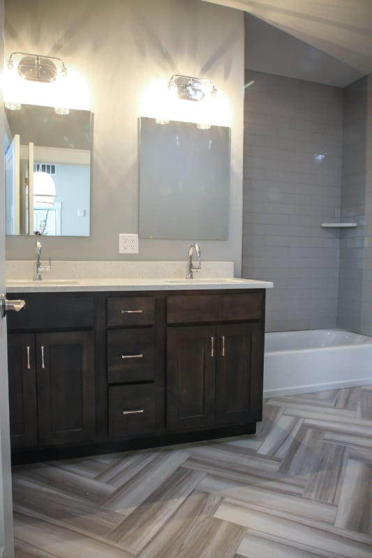 Foto del edificio - 218 E 7th St