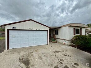Building Photo - 2414 Empire Dr