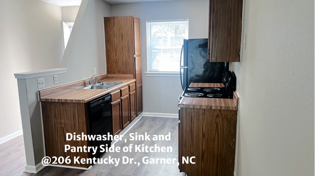 Foto del edificio - $1325/mo. Garner Single Level 2 BR, 2 FULL...