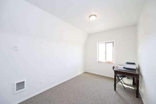 Foto del edificio - 3819 MT Highway 40 W