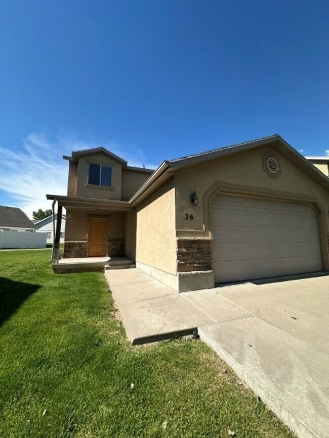 Foto del edificio - June Move-In Special: Two Weeks Rent Free!...