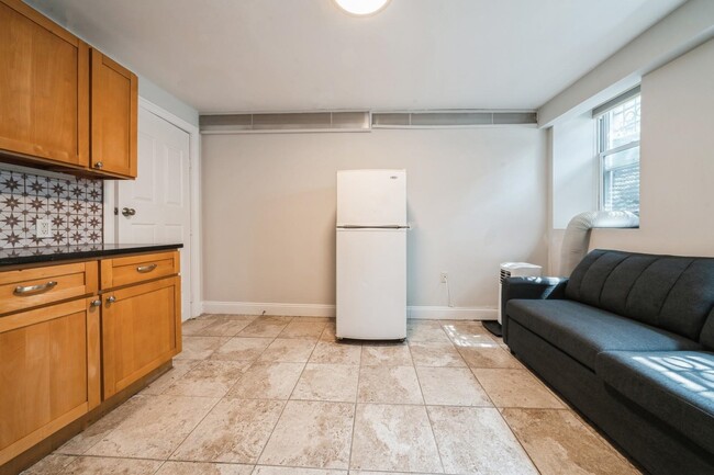 Foto del edificio - 6307 Broadway