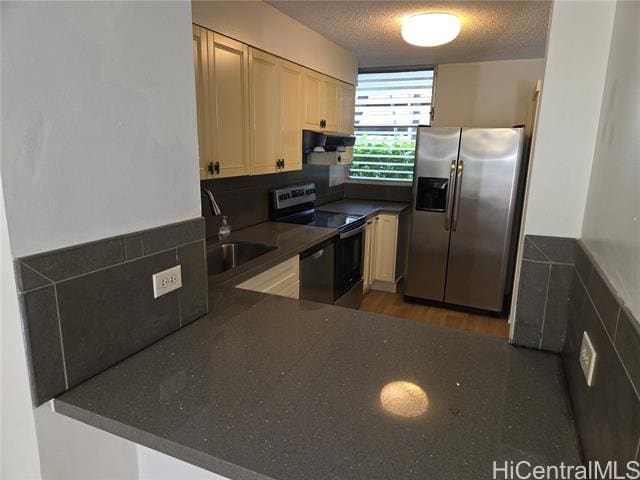 Building Photo - 500 University Ave