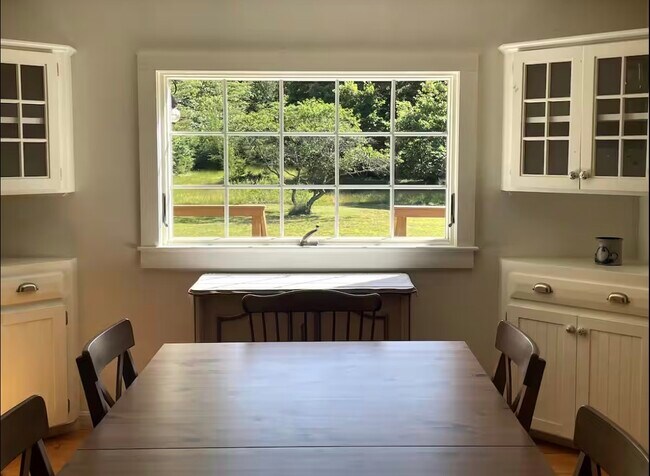 Foto del edificio - 67 Eastside Rd