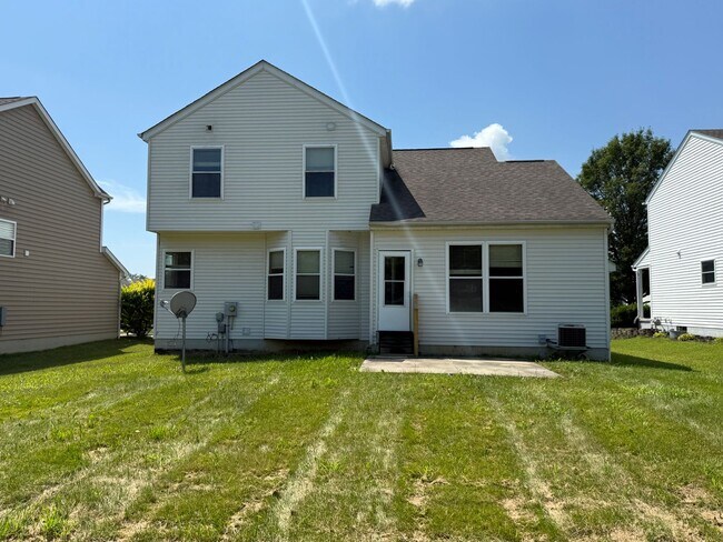 Building Photo - 4 Bedroom, 2.5 Bathroom House in Sycamore Creek Pickerington