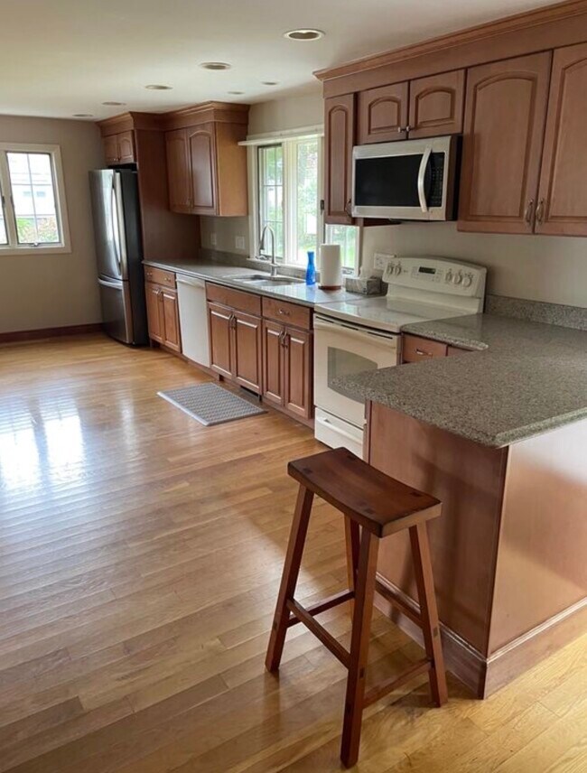 Foto del edificio - 100 Francis Wyman Rd