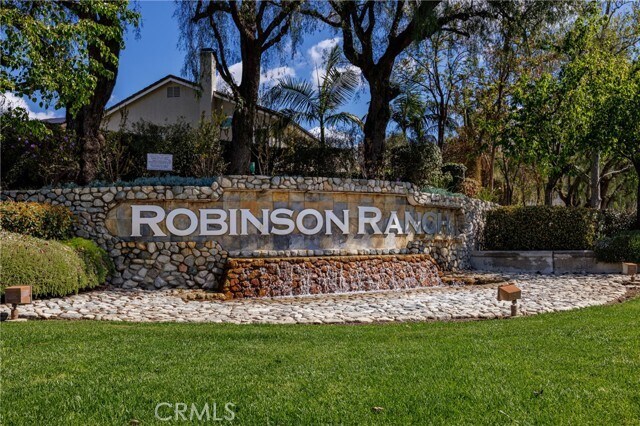 Foto del edificio - 21145 Hidden Spring Ln