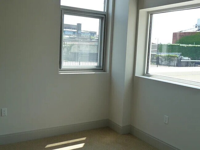 Foto del edificio - 919 Florida Ave NW