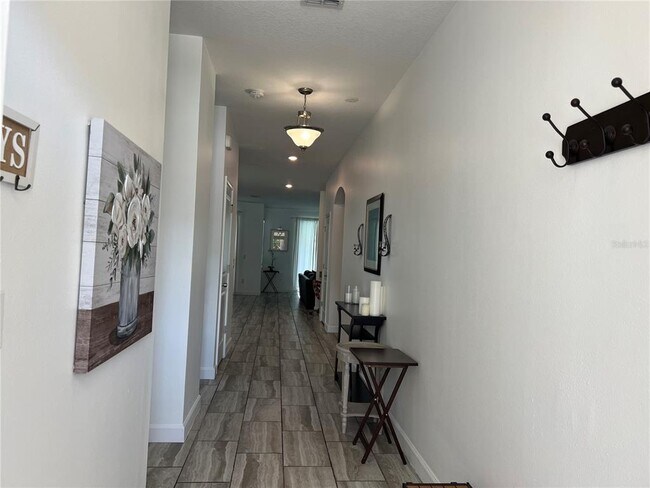 Foto del edificio - 4715 Sleepy Hollow Dr