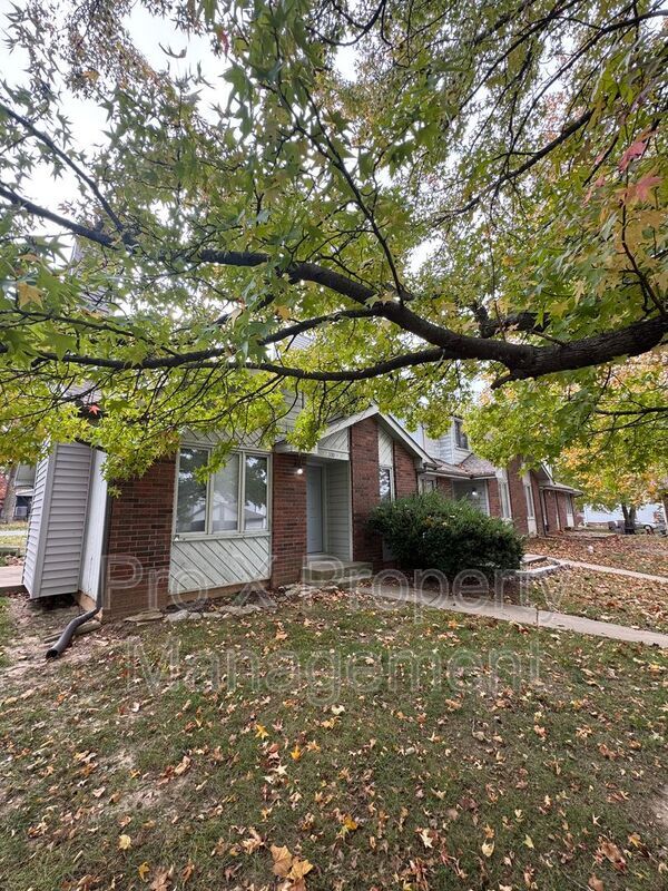 Foto del edificio - 300-310 Streamside Ct